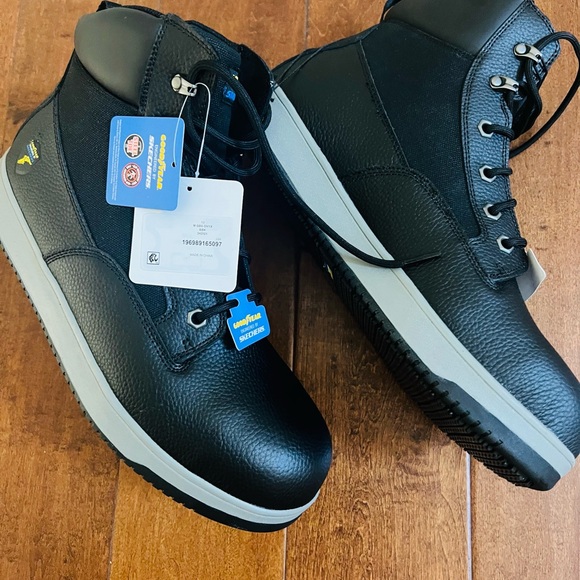 GOOD YEAR.
ENGINEERED BY
SKECHERS size 13 BLACK NEW WORK BOOTS - Picture 4 of 11